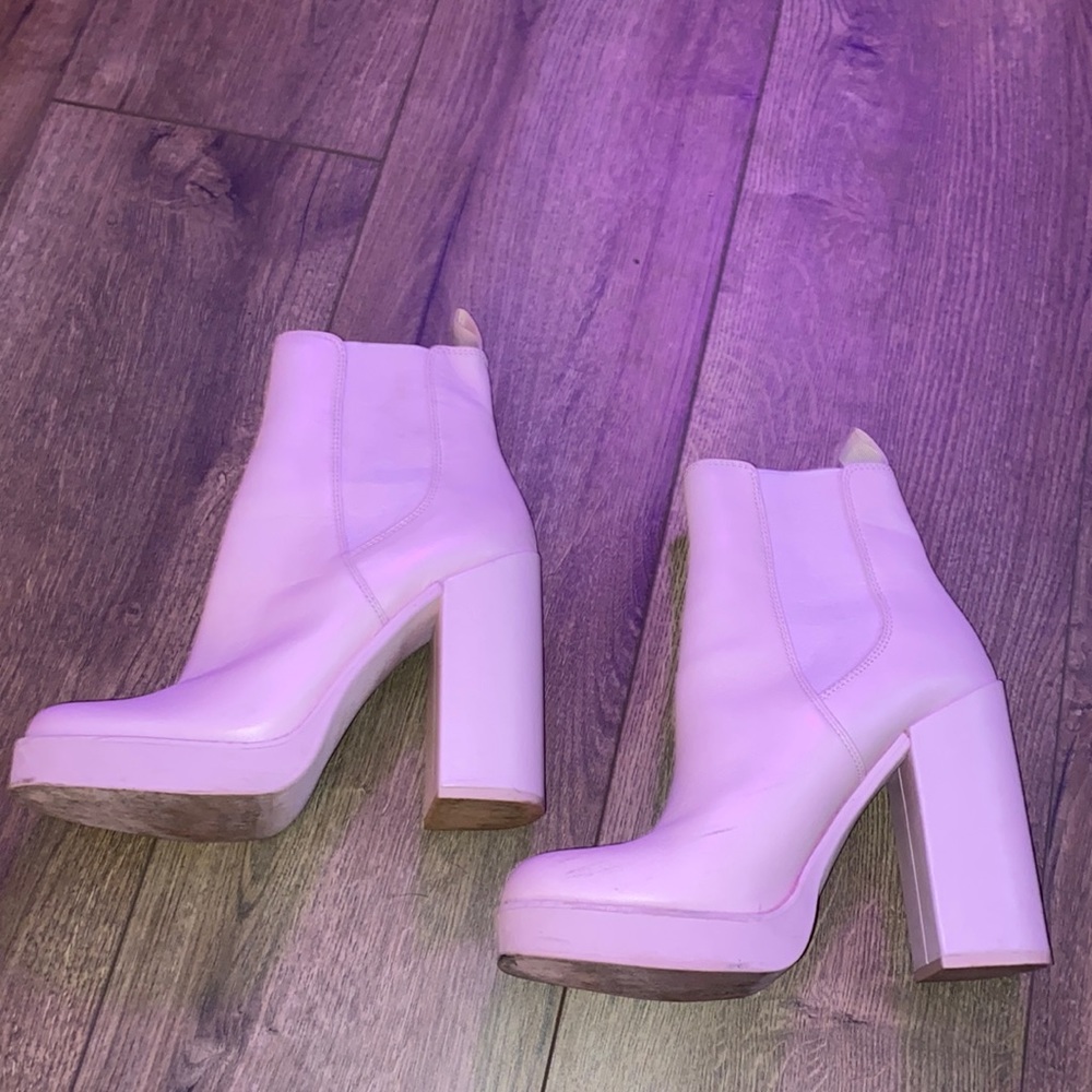Light pink Steve Madden platform booties